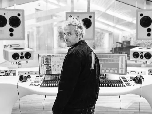 French 79 livre un titre introspectif avec The Adventurer