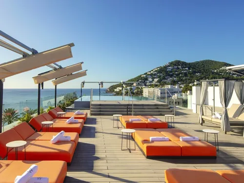 FG CHIC IBIZA : GLOW Rooftop 