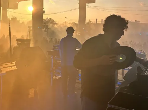 Jamie xx est de retour avec le titre Dream Night