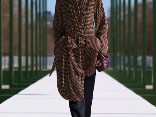 FG CHIC : Dior – L’automne-hiver 2026-2027 au fil de l’eau 