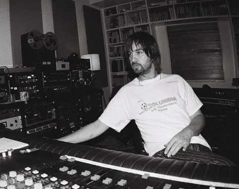 Tame Impala ravive sa flamme électronique avec Deadbeat