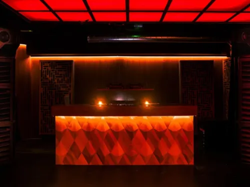 Tomodashi, le nouveau club intimiste d’Ibiza