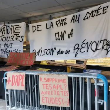 Blocages de lycées : une cinquantaine d'établissements touchés dans...