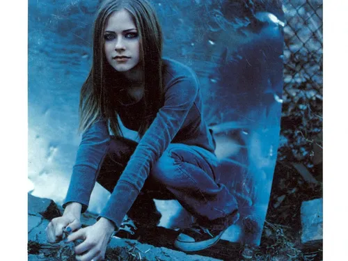 AVRIL LAVIGNE - COMPLICATED
