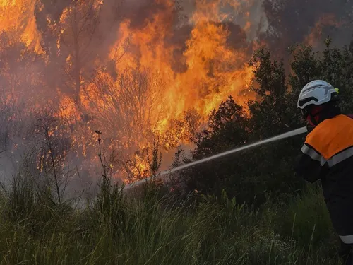 Incendies en Ariège : quatre membres des secours et des forces de...
