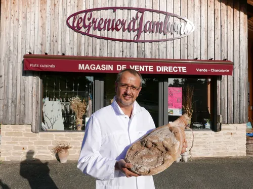 Le Grenier à Jambons se mobilise pour les fêtes de fin d’année.