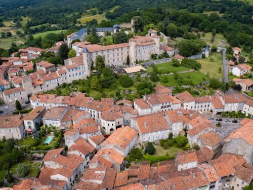 À l’école de Saint-Lizier, les parents d’élèves expriment leur colère.