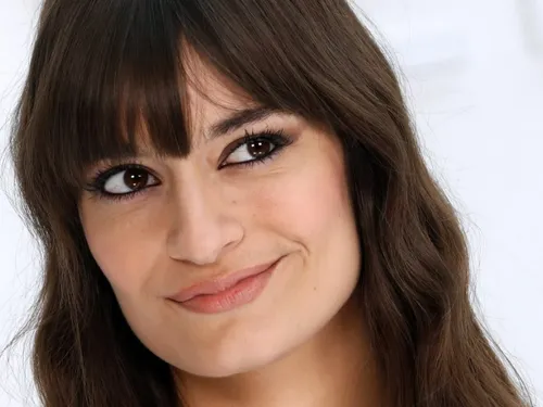 Clara Luciani, marraine des illuminations de Noël à Paris