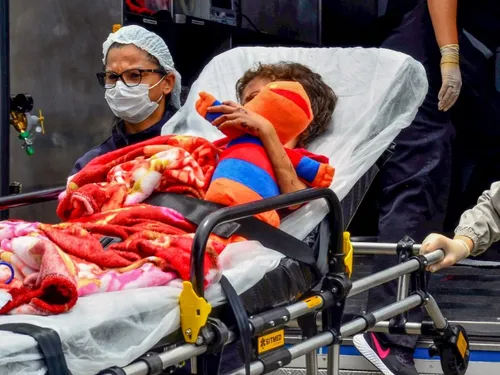 Deux enfants survivent seuls dans la jungle pendant 25 jours
