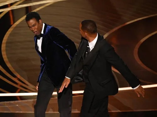 Oscars : Will Smith gifle Chris Rock en plein direct (vidéo)