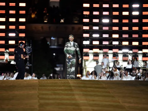 Beyoncé, Rihanna, pont en or… Le défilé de Pharrell Williams à...