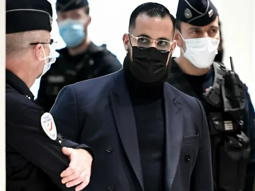 Alexandre Benalla condamné à trois ans de prison pour les violences...