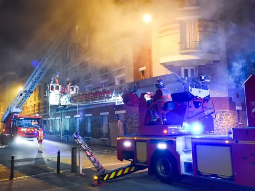 Incendie : des jeunes sauvent des habitants des flammes à...