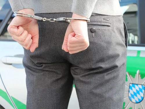 Deux joueurs d’escape game menottés par de vrais policiers à Paris