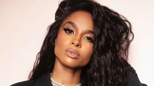 Keri Hilson clôture sa trilogie avec l’EP « We Need to Talk :...