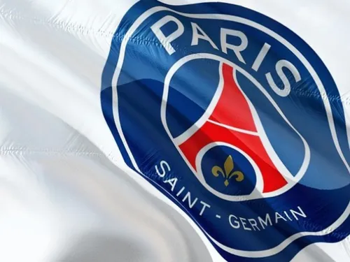 Un joueur du PSG accueille une trentaine de réfugiés ukrainiens...