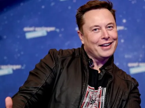 Elon Musk et Mark Zuckerberg devraient combattre dans une cage de...