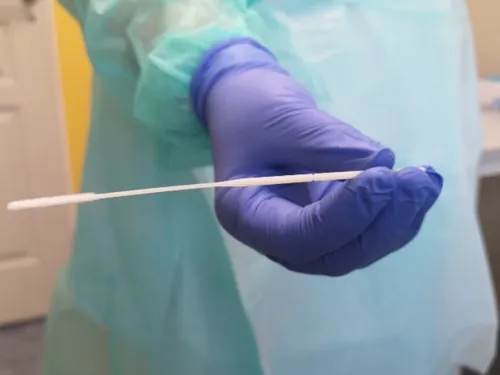 Île-de-France : les contaminations explosent chez les enfants de...