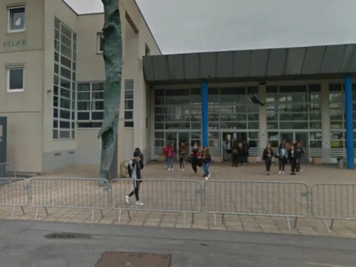 Sécurité renforcée après la cyberattaque des collèges et lycées en...