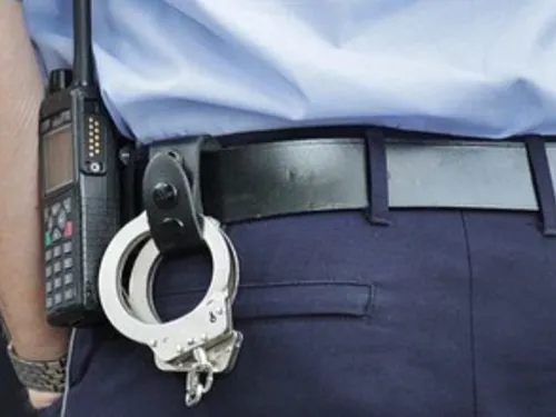 Elle oublie une barre de fer et manque son évasion de la prison de...