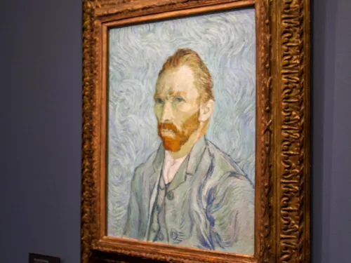 Elle tente de jeter de la soupe sur un tableau : le Musée d’Orsay...