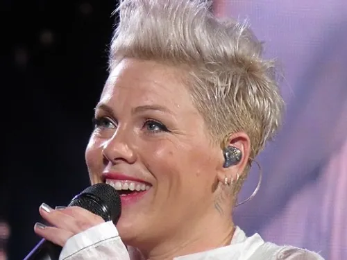 Pink annonce deux dates de concerts à Paris en 2023