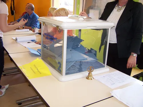 Présidentielle 2022 : à la rencontre des électeurs de Jean-Luc...