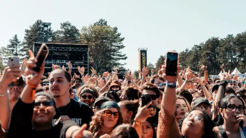 Festivals, concerts… 68 % des jeunes préfèrent dépenser leur argent...