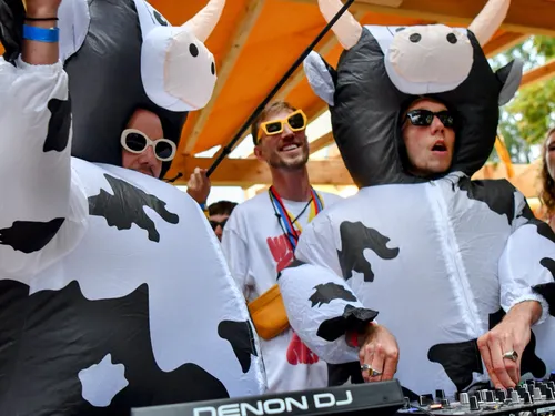 Raclette et DJ Set, un festival électro insolite aux portes de Paris.