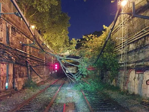 Le RER C interrompu dans Paris après les orages