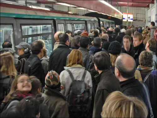 RATP : Le métro ne s’arrêtera plus en cas de malaise voyageur 