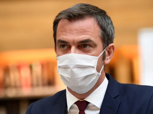 Covid-19 : 40 millions de masques gratuits pour les Français les...