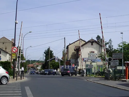 Val-d’Oise : le passage à niveau le plus dangereux de France...