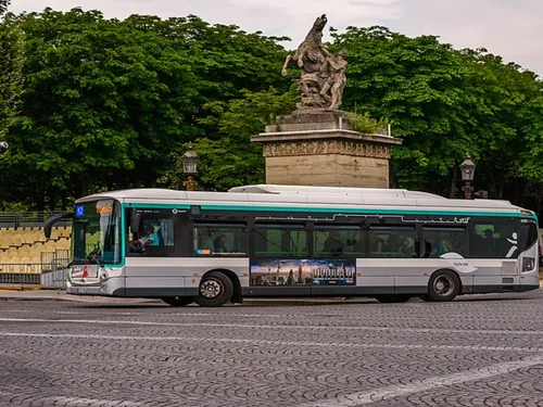 Transports : la RATP expérimente un bus sans chauffeur