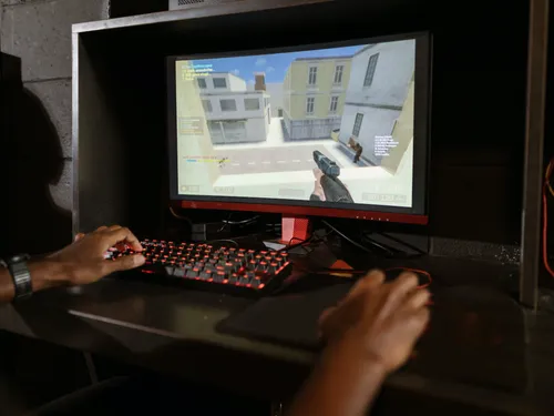L’Actu Gaming : Counter Strike 2 sort par surprise