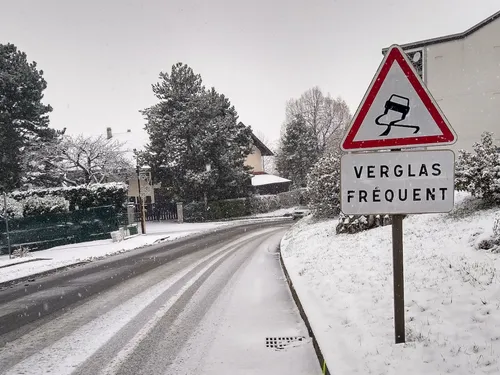 Neige, verglas : l’Île-de-France placée en vigilance orange 