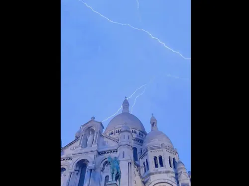 Le déluge et des dégâts en IDF après le passage des orages mercredi...