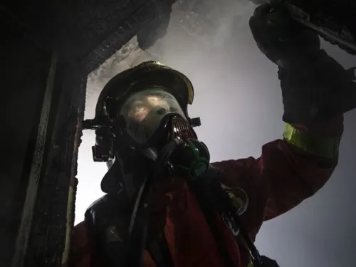 Des éboueurs sauvent un bébé et sa famille d’un incendie à...