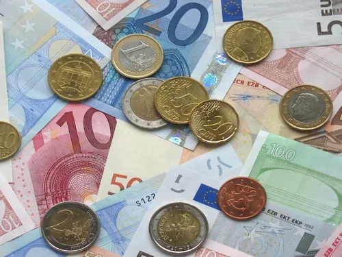 Un chèque de 250 euros pour aider les Franciliens à payer leurs...