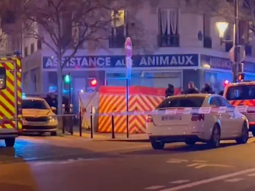 « Menaçant », un homme abattu par la police près de la place de...