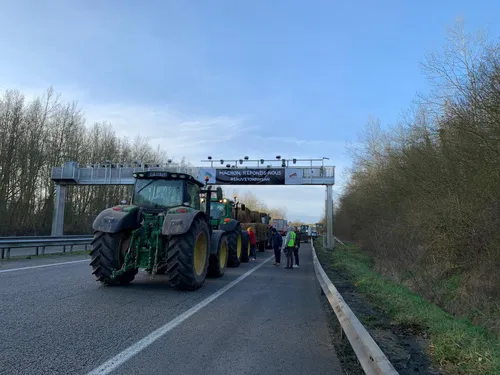 Colère des agriculteurs : la carte des huit points de blocages sur...