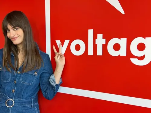 Après Orelsan, Clara Luciani aura aussi son documentaire sur Prime...