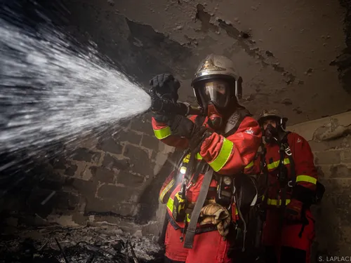 L’incendie dans un camp de Roms à Fresnes cachait-il un féminicide ?