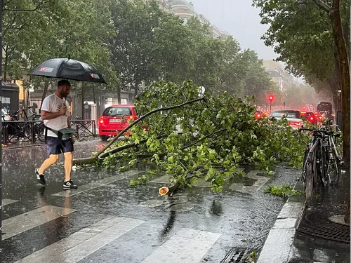 Le déluge sur l’Île-de-France : des dégâts après le passage des orages