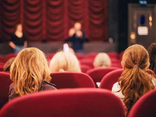 “Les films sont aussi destinés aux plus grands” : témoignage de...