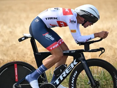 Espagne : un cycliste célèbre sa victoire... alors qu'il reste 10km...