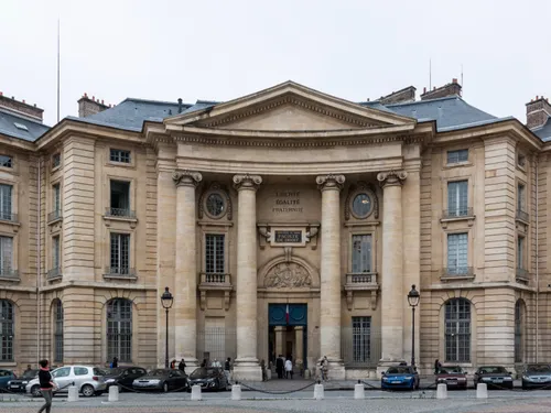 « Il faut des roquettes pour vous réveiller ? » : un professeur...