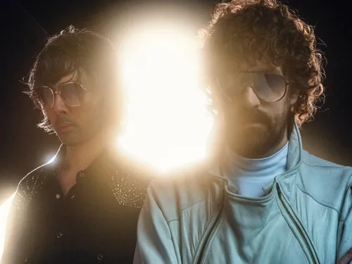 JUSTICE : découvrez leur nouveau titre « One Night/All Night »