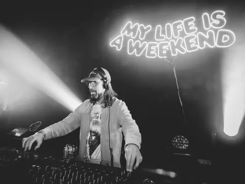 Ed Banger s'associe à Echio et lance un nouveau label numérique.