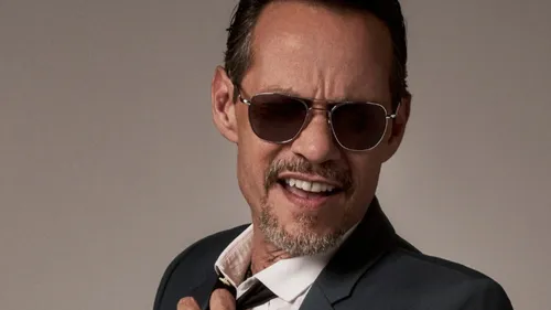 Marc Anthony lance les illuminations de Noël à New-York ce mercredi !